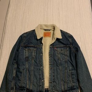 Levi’s Sherpa Trucker Jacket Large